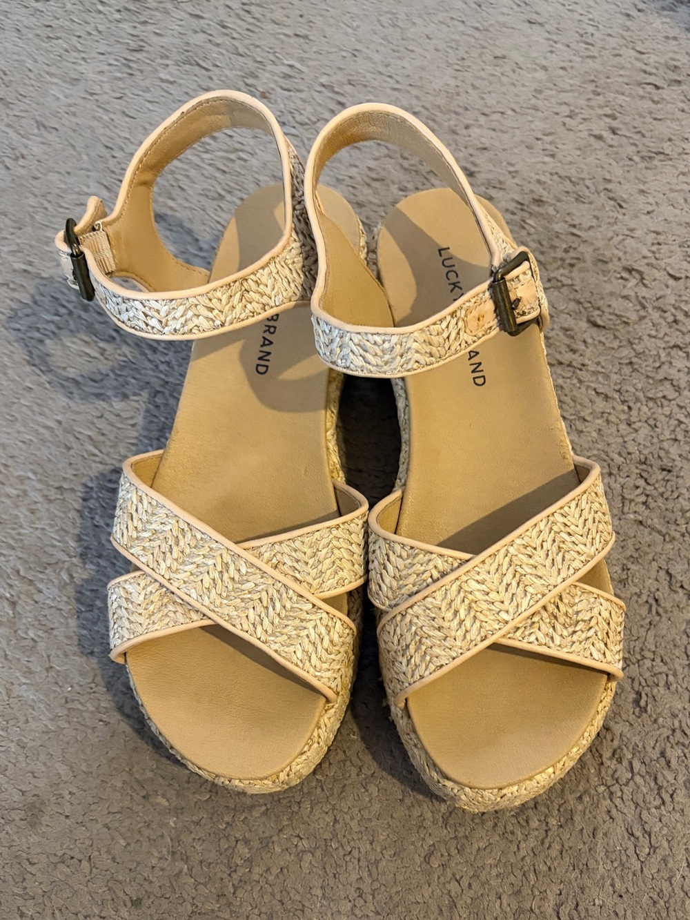 Lucky Brand Women's Beige Woven Platform Sandals